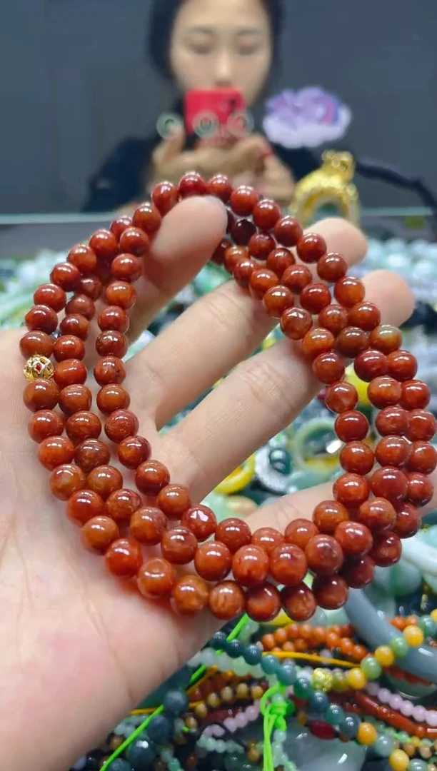 颈饰未镶嵌翡翠6MM/Q/翡翠A货，一件也是批发价