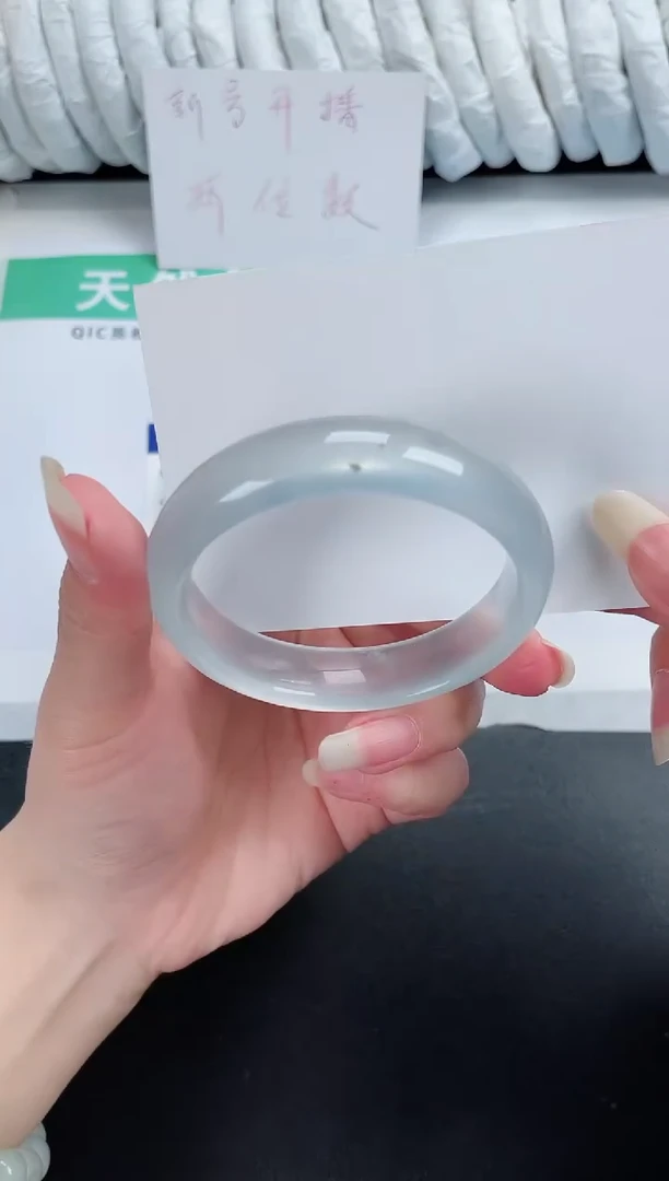 【闪购商品】石英质玉手镯未镶嵌425-54.4