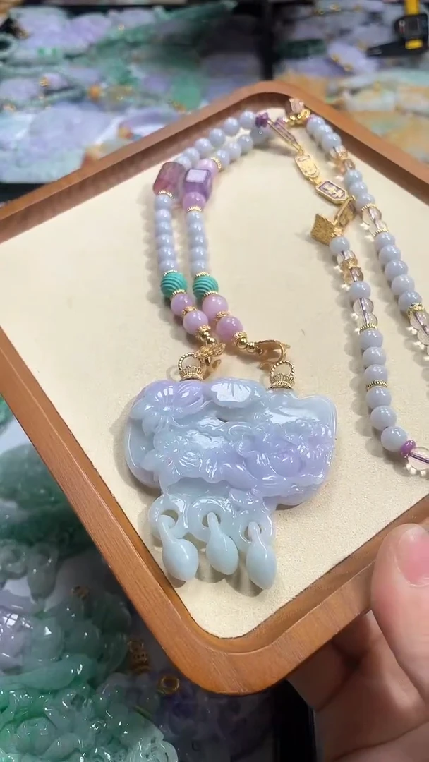 【闪购商品】翡翠颈饰未镶嵌吊坠