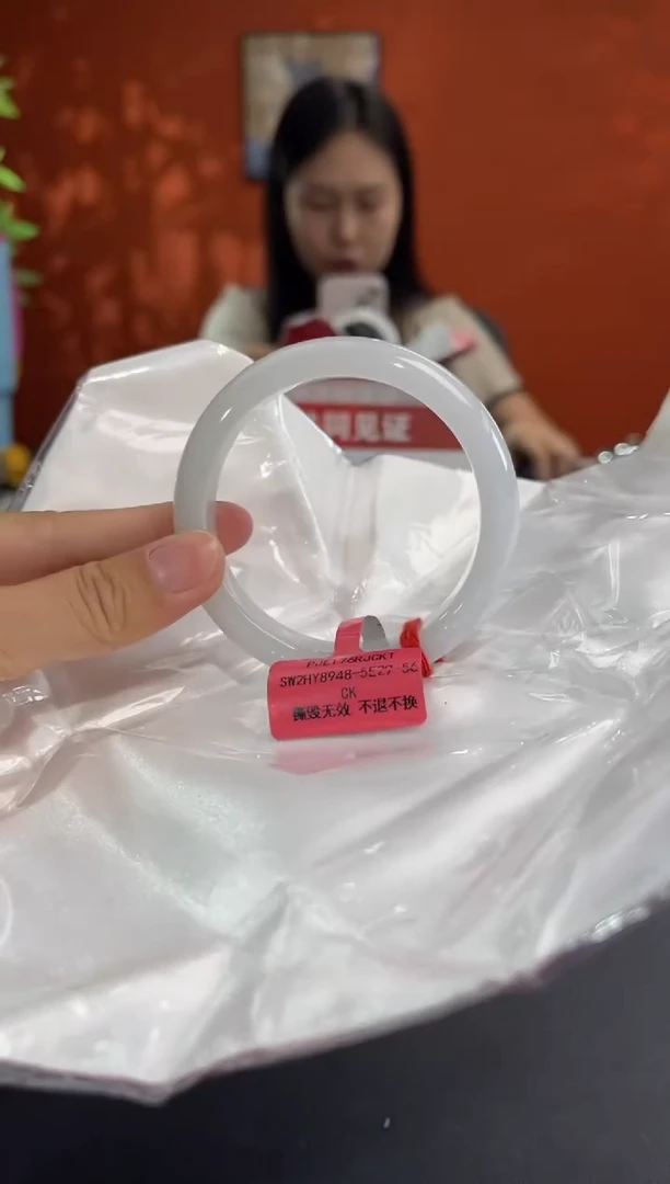 未镶嵌手镯翡翠8