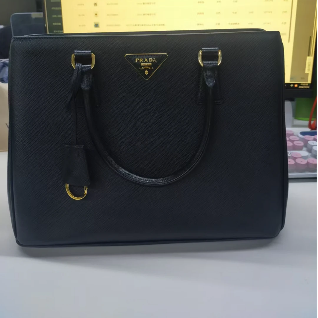 99新 Prada/普拉达 【小清一口价】手提斜挎包/BGD401400059