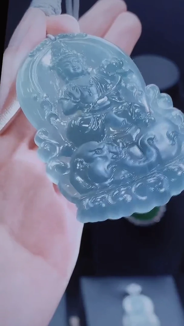 翡翠未镶嵌胸饰翡翠