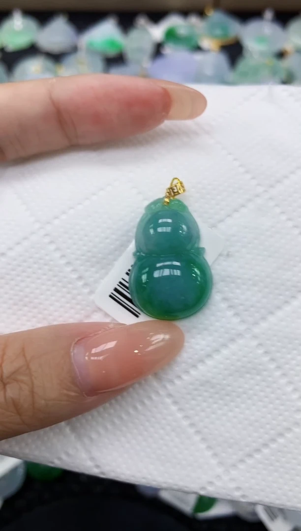 颈饰18K金镶嵌翡翠11111111111