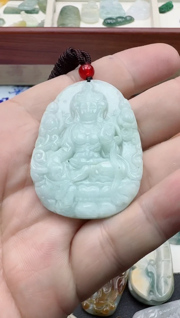 翡翠未镶嵌颈饰1