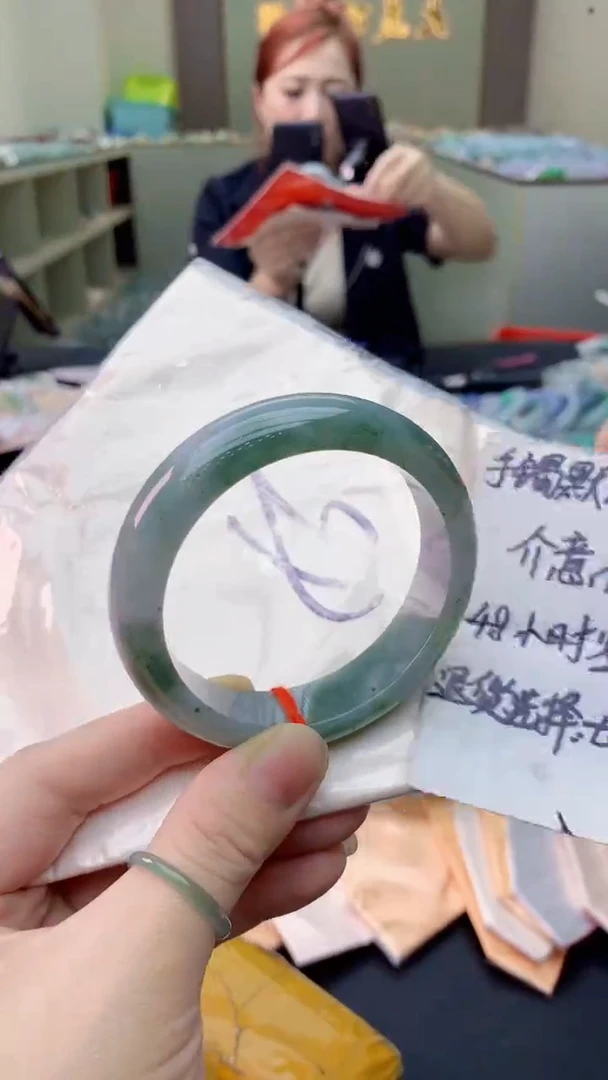 翡翠手镯未镶嵌0549947475