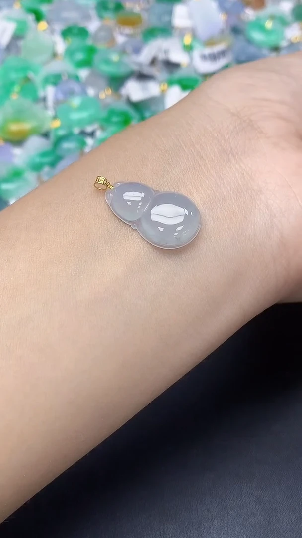 翡翠未镶嵌颈饰天然缅甸a货翡翠