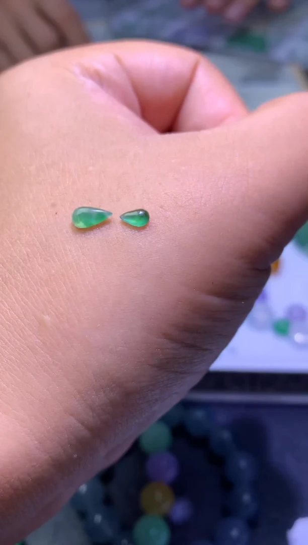 未镶嵌定制翡翠毛货