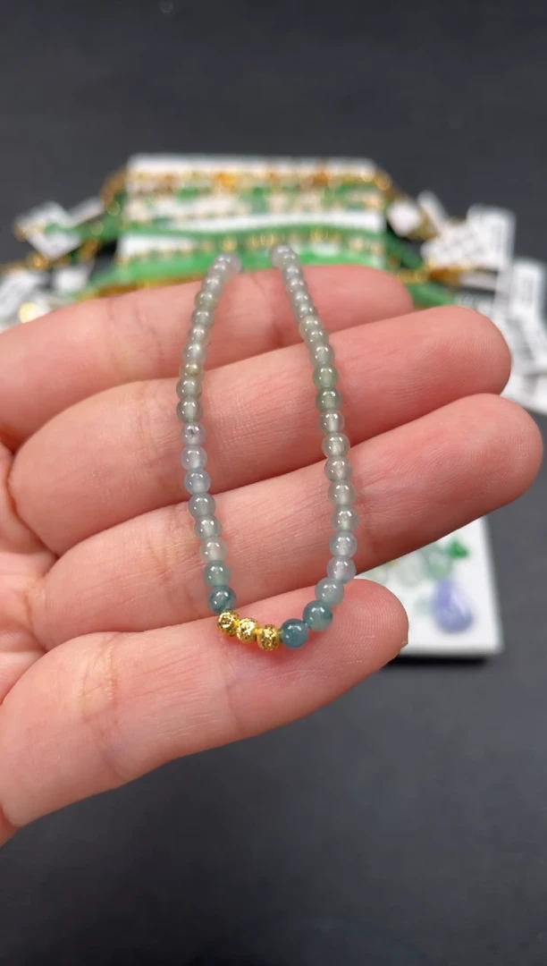 套链18K金镶嵌翡翠一条  P613