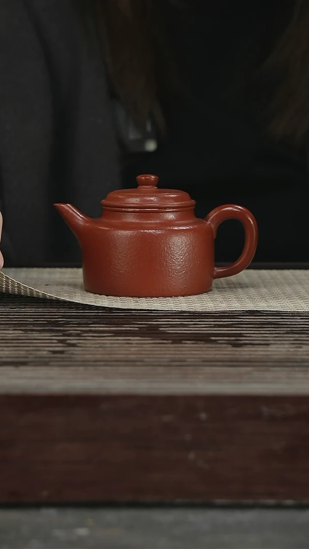 茶壶紫砂72号260CC
