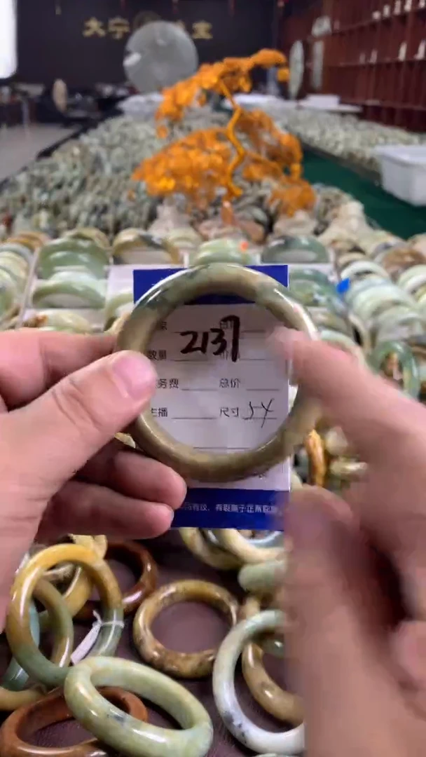 未镶嵌蛇纹石玉手镯2137
