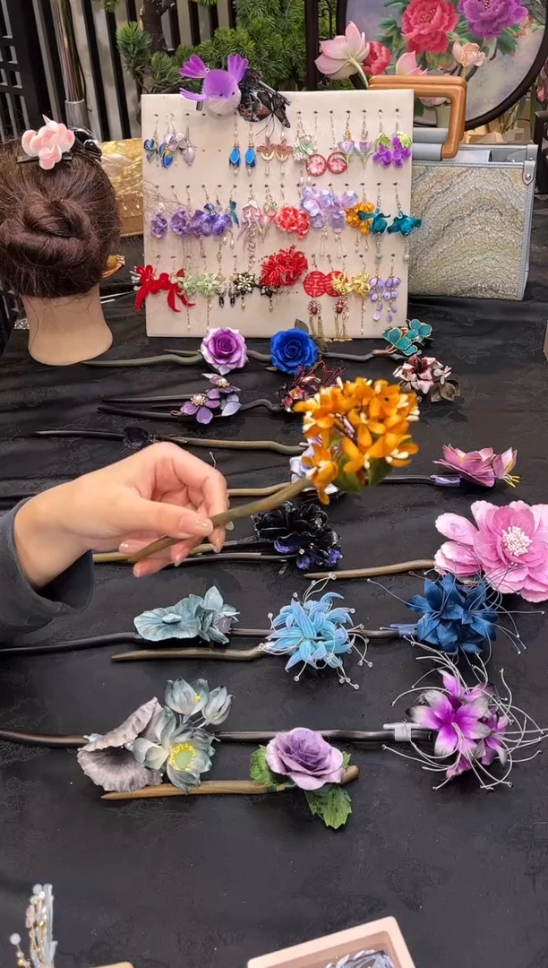 织绣多***?非遗手工苏绣饰品