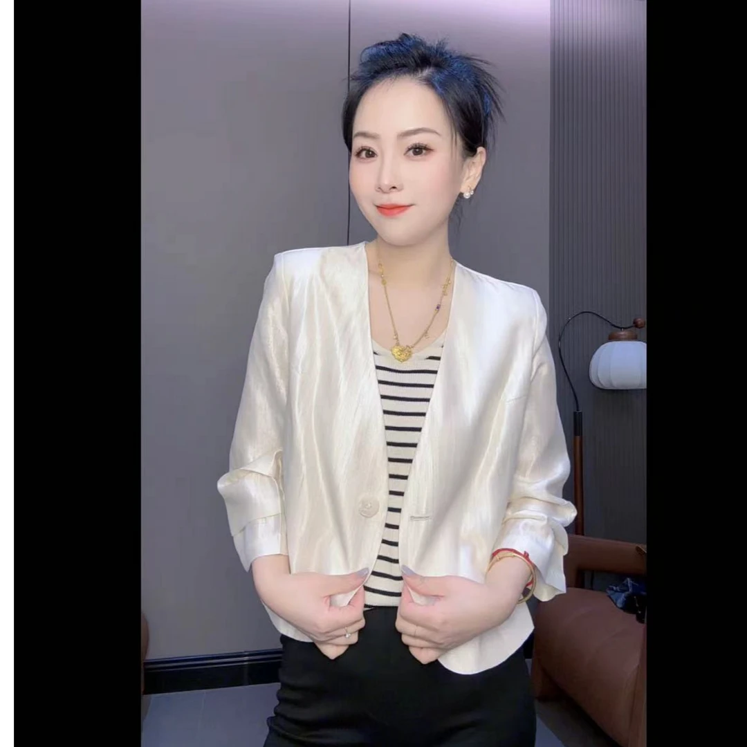 气质一颗扣小西服--