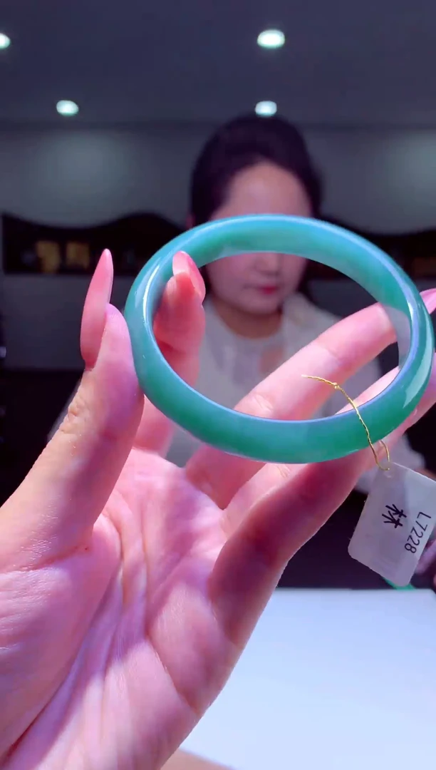 翡翠未镶嵌颈饰天然翡翠（拍一发一）