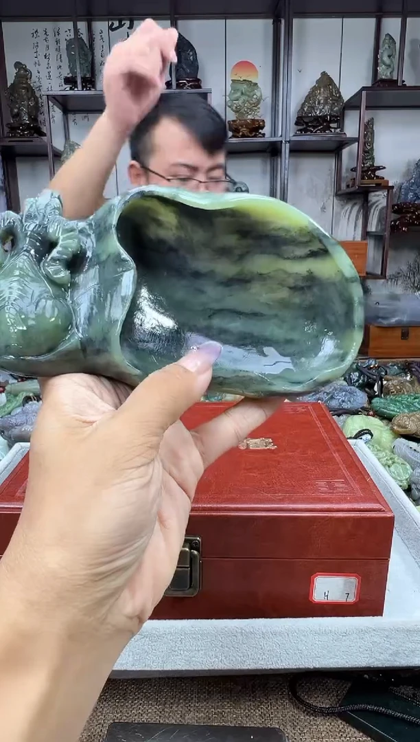 未镶嵌和田玉摆件1