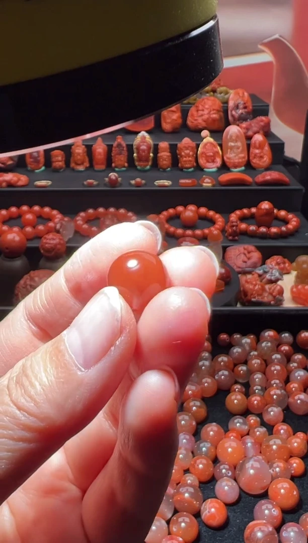 未镶嵌单珠南红玛瑙等**钟单珠