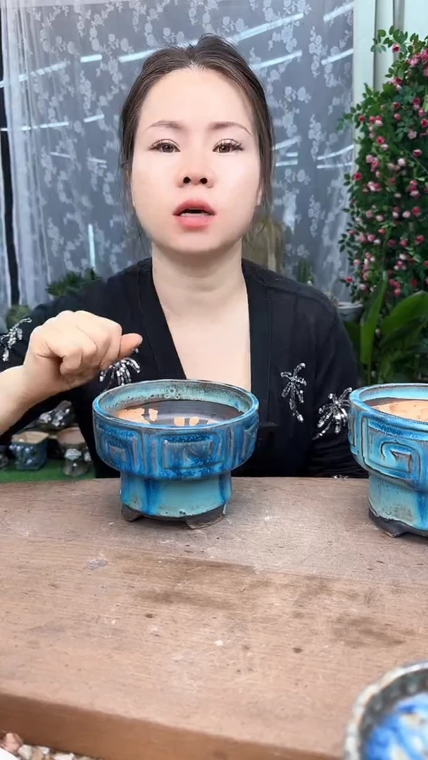 1个青铜回纹火锅