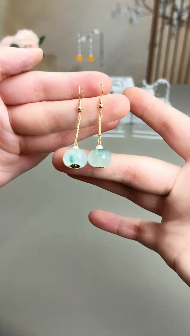 未镶嵌石英质玉（天山翠）耳饰226