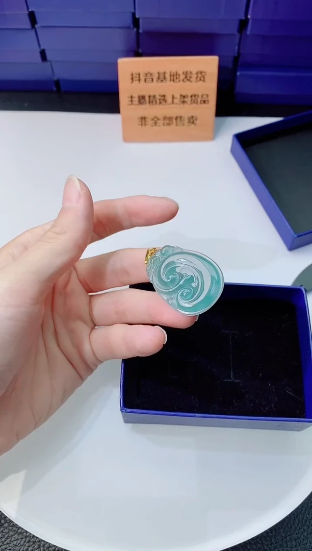 翡翠未镶嵌颈饰1111111