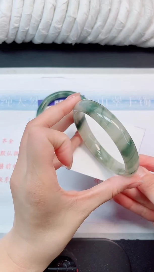 【闪购商品】石英质玉手镯未镶嵌318-62.7