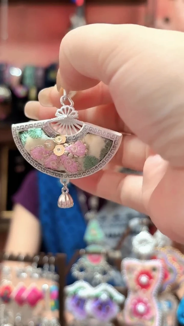 织绣澄* 云织谣民族风精美饰品   130