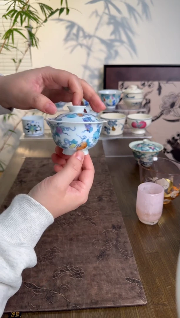 【闪购商品】景德镇斗彩手绘盖碗