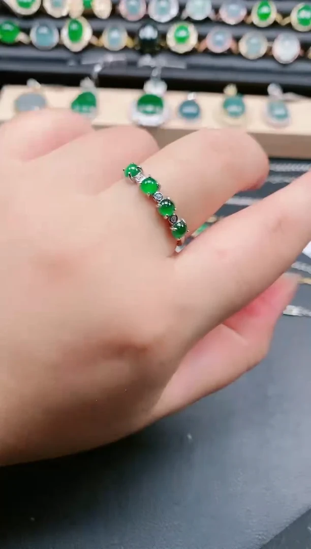 翡翠戒指银S925镶嵌111111