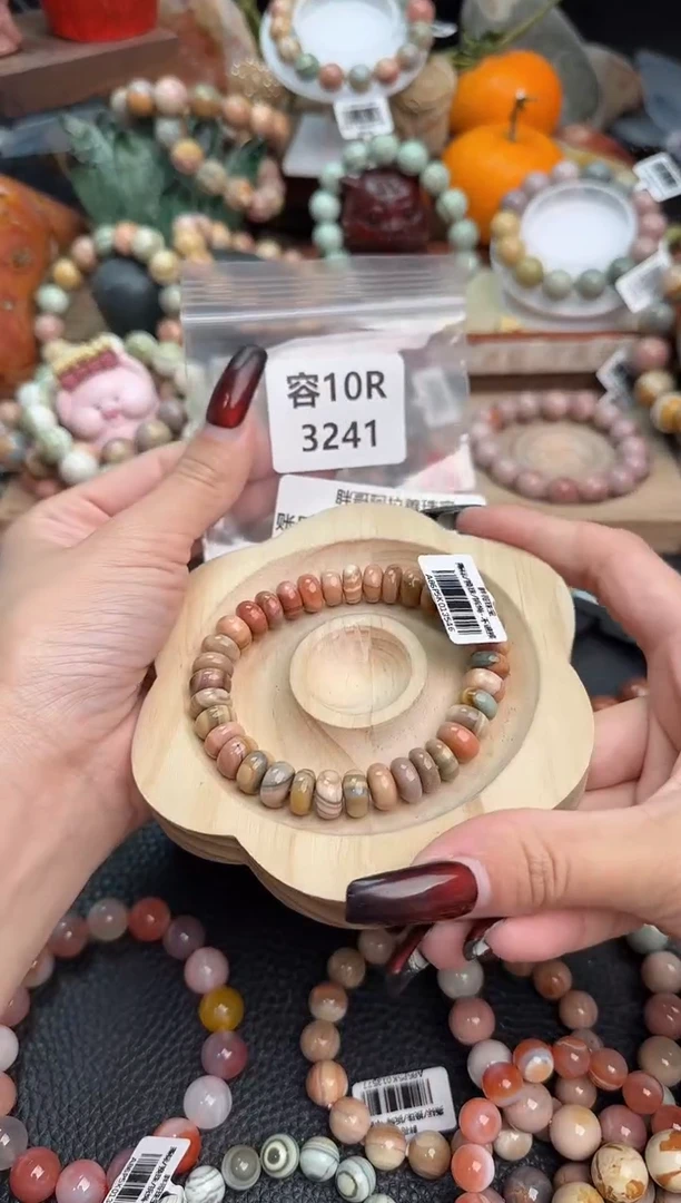 【闪购商品】石英质玉手链未镶嵌10R3241