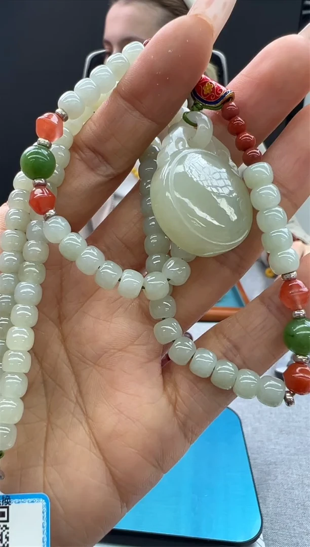 【闪购商品】和田玉（青白玉）颈饰未镶嵌35秒拍号