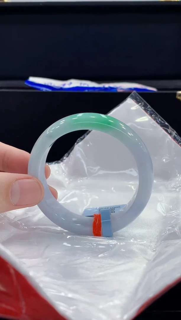 未镶嵌手镯翡翠翡翠手镯