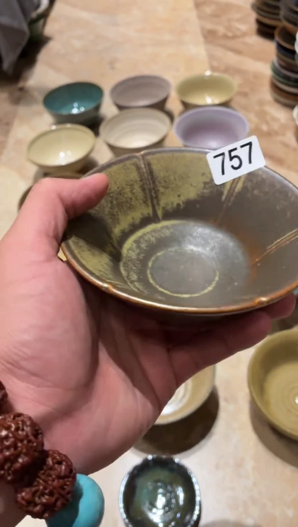 瓷片是***姐757粗陶葵口米饭碗1个