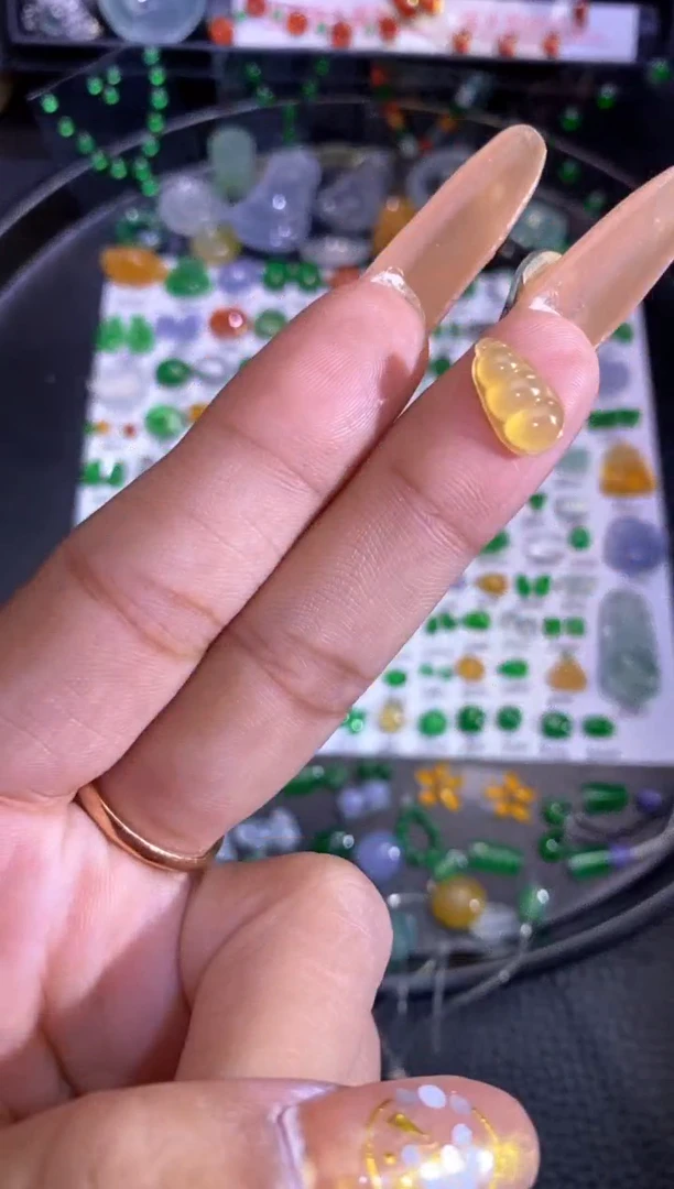 未镶嵌挂件翡翠豆子