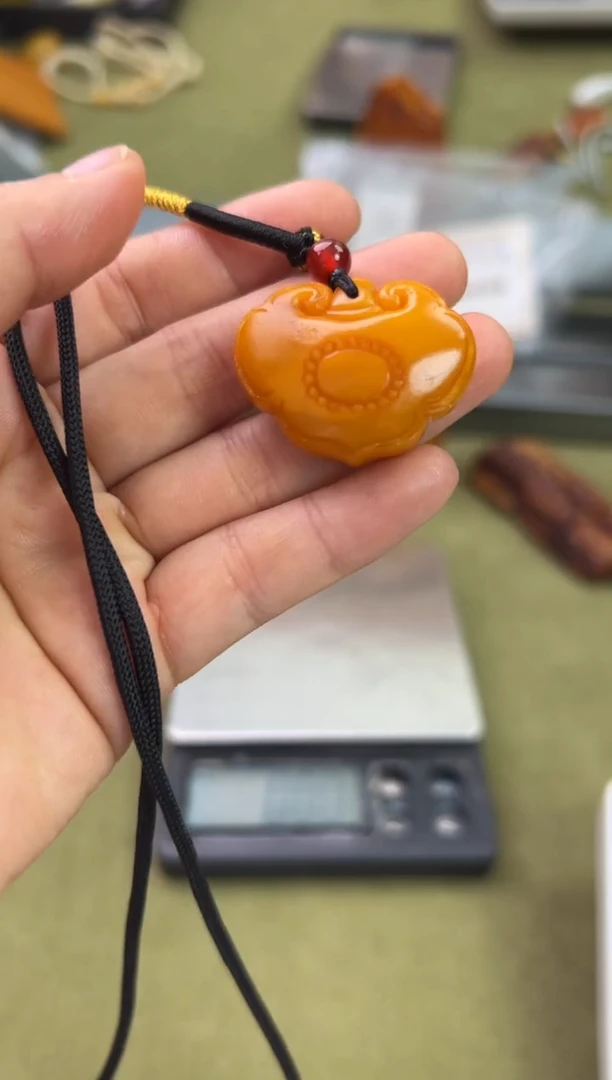 裸石琥珀未镶嵌琥珀蜜蜡吊坠