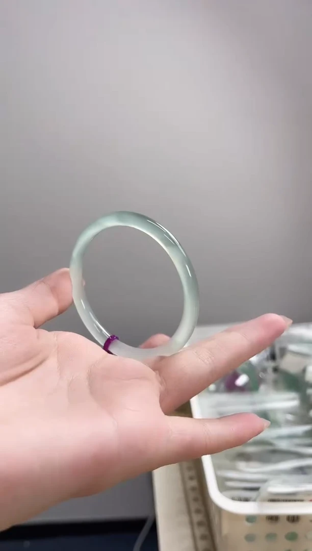 玛瑙/玉髓手镯未镶嵌59-60圈 需要包容