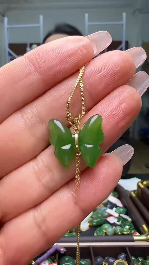 颈饰18K金镶嵌和田玉(多样性发货.发其一)12.24.100