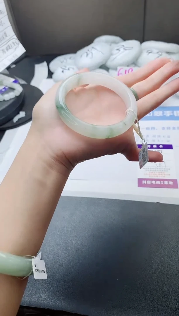 石英质玉手镯未镶嵌j183-PA