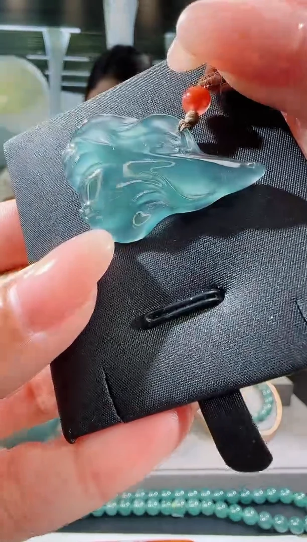 【闪购商品】翡翠吊坠(不含链)未镶嵌鱼