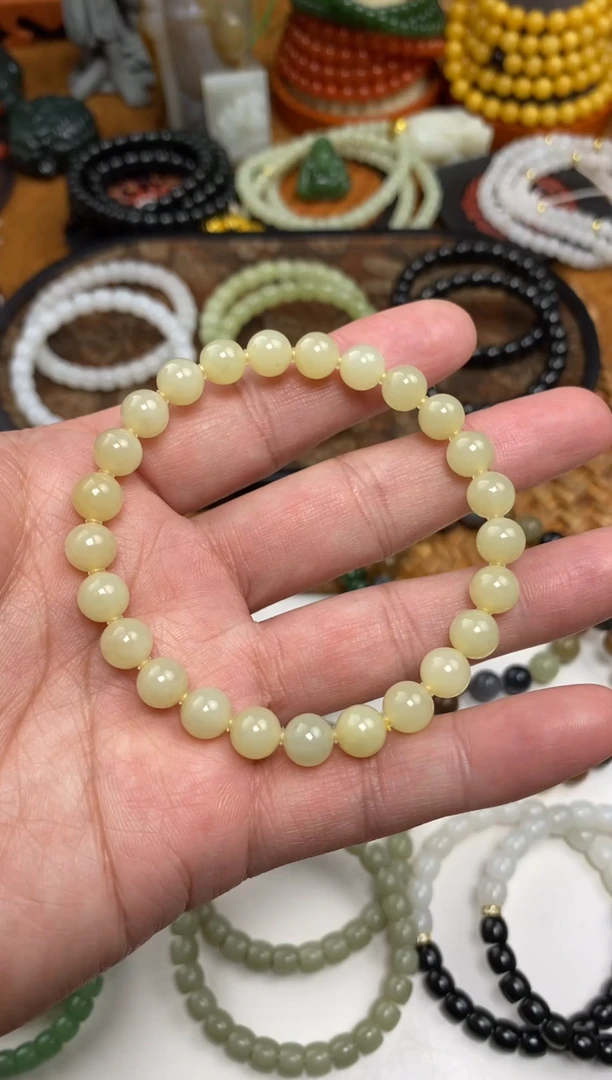 颈饰未镶嵌和田玉手串