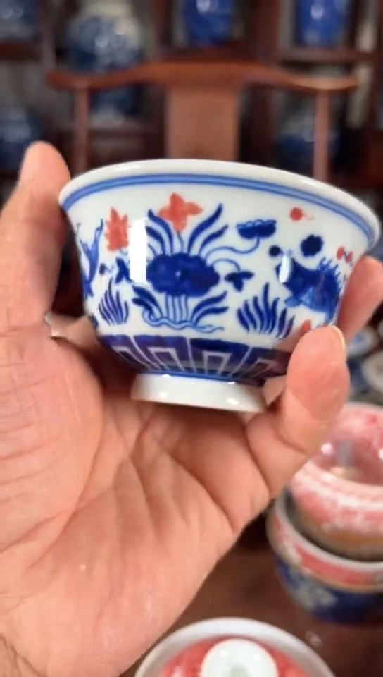 柴窑青花釉里红鱼藻纹杯杯