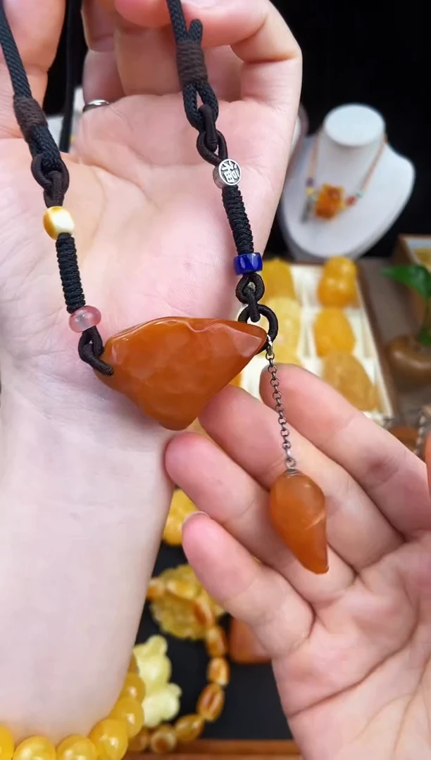 琥珀未镶嵌珠宝奇石柒月
