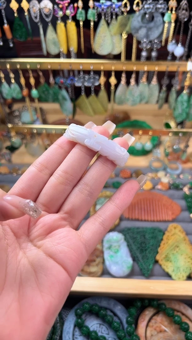 未镶嵌定制翡翠翡翠