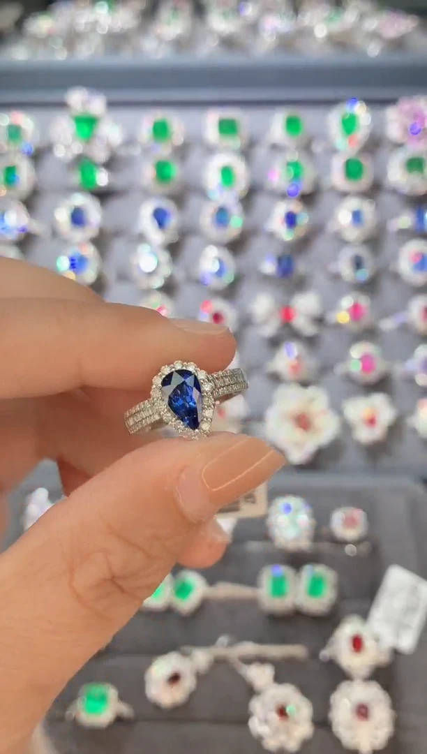 戒指蓝宝石18K金镶嵌-1.34克拉