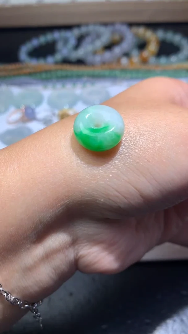 未镶嵌定制翡翠毛货