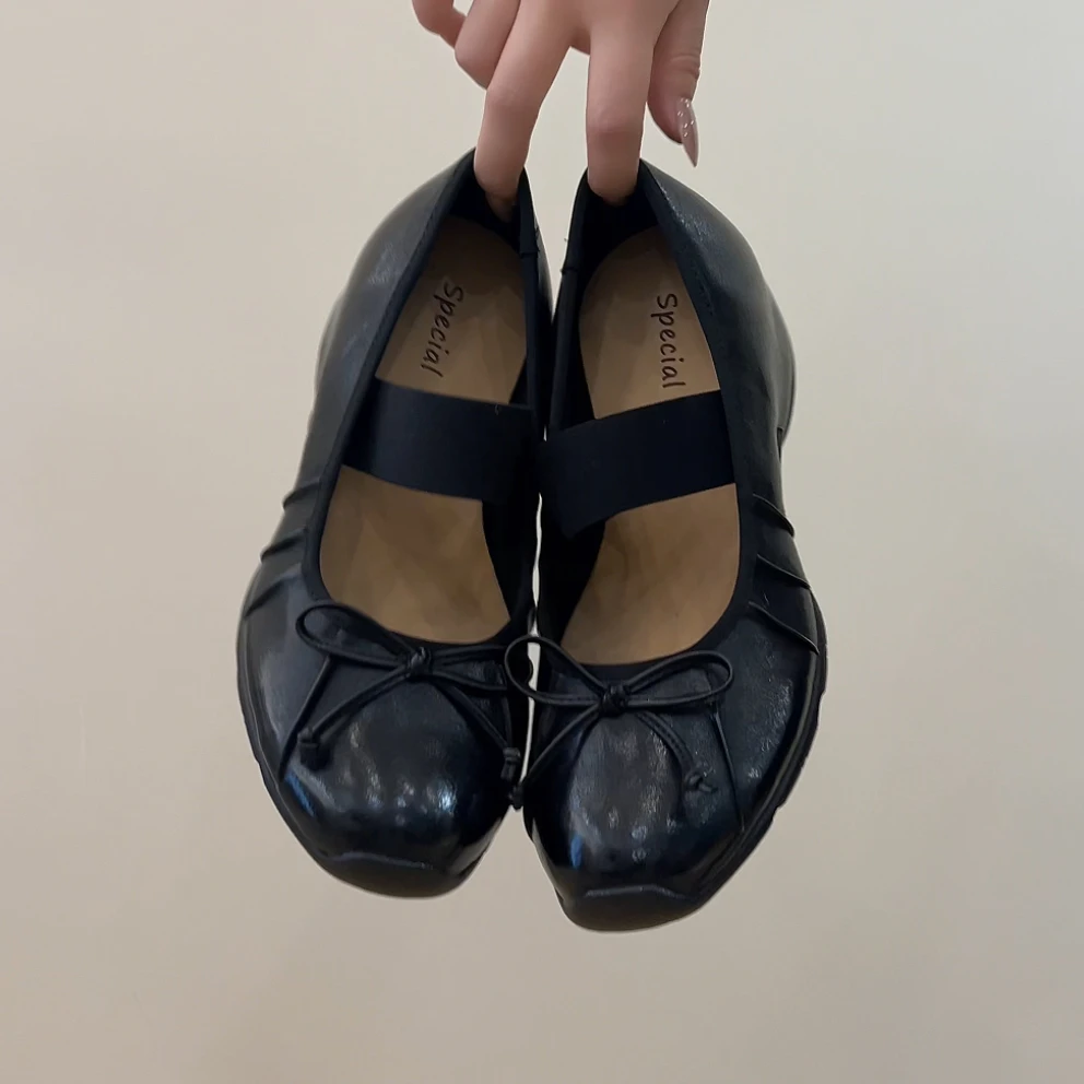 RubyL/4.5cm法式芭蕾风蝴蝶结百搭一字松紧带圆头内增高单鞋女款