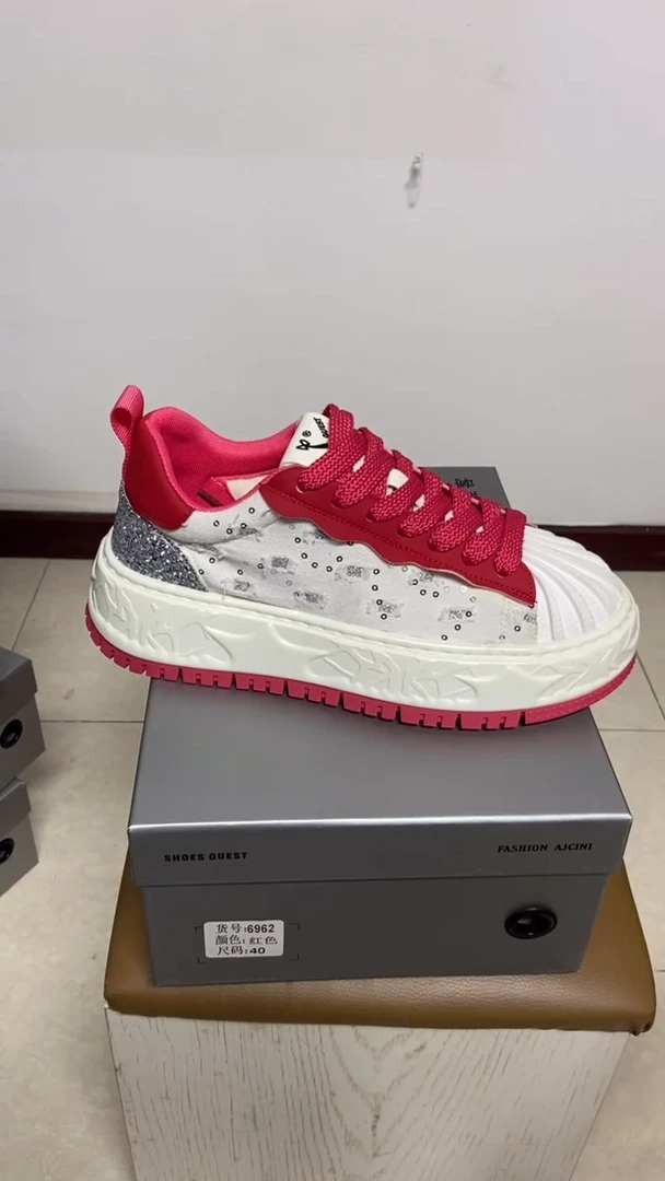 6962    红  40