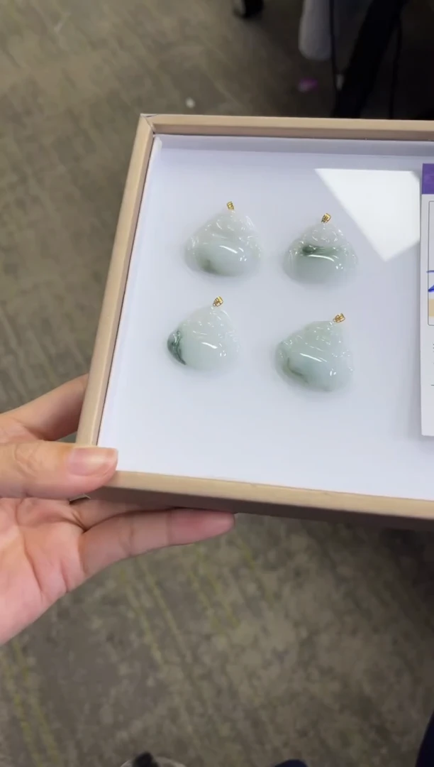 翡翠18K金镶嵌颈饰V279 /多样性发一件/配绳子