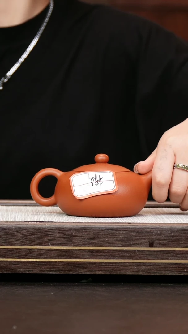 茶壶紫砂微瑕 朱泥  扁西施壶  全手工