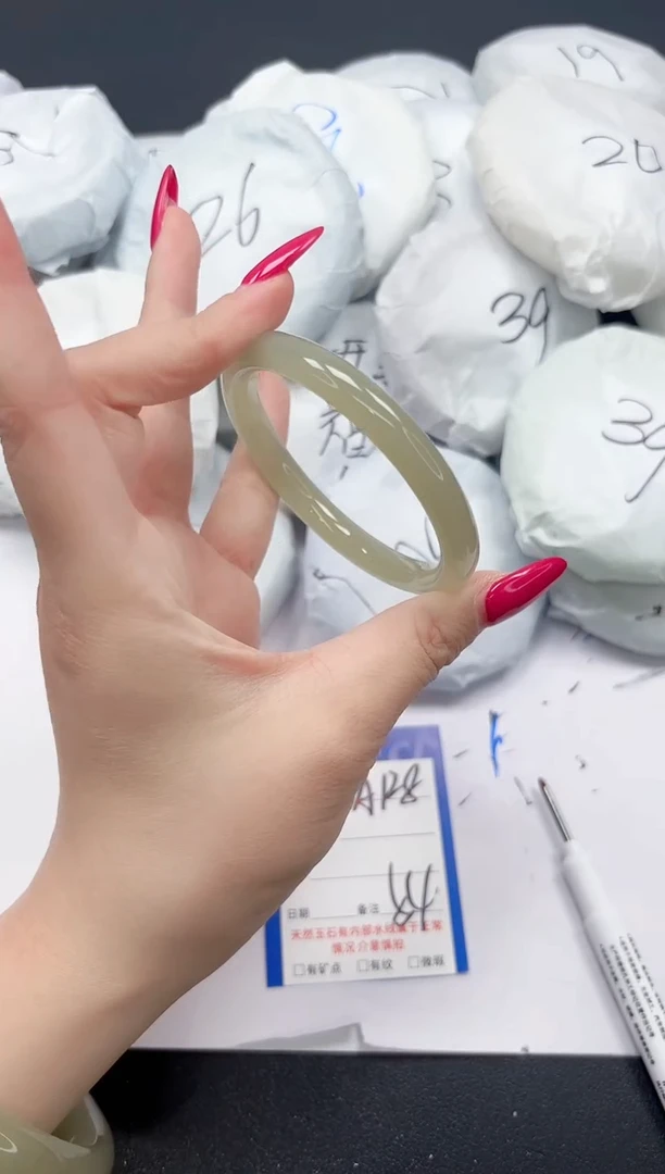 未镶嵌手镯石英质玉A128/54