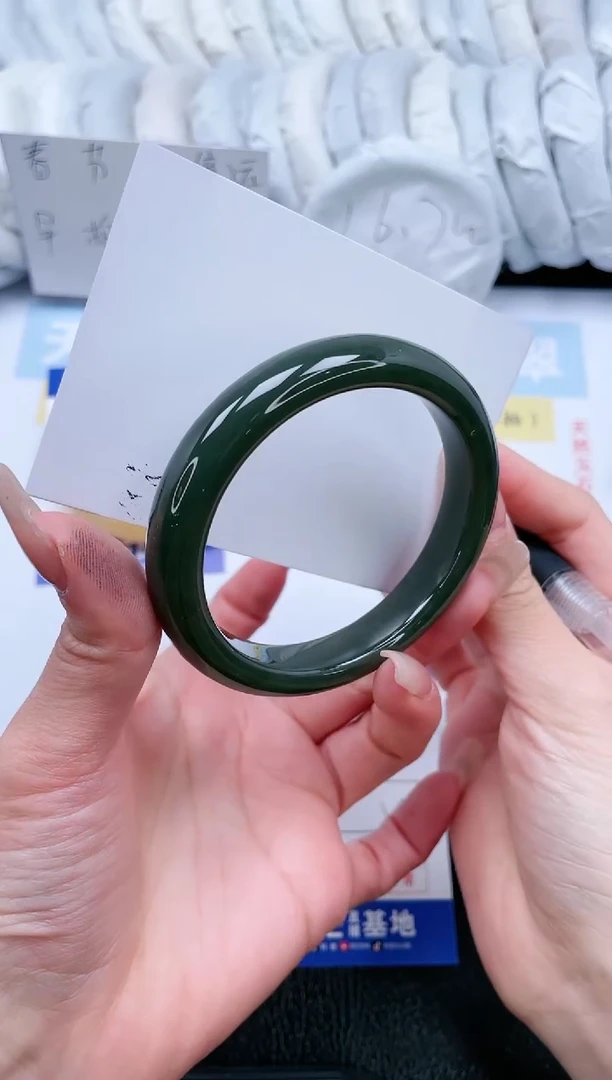 【闪购商品】和田玉手镯未镶嵌T277-56.4