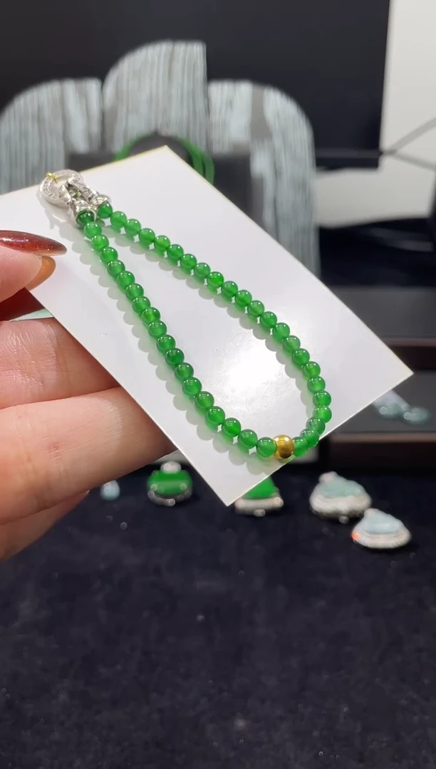 18K金镶嵌手链翡翠18k金阳绿手串