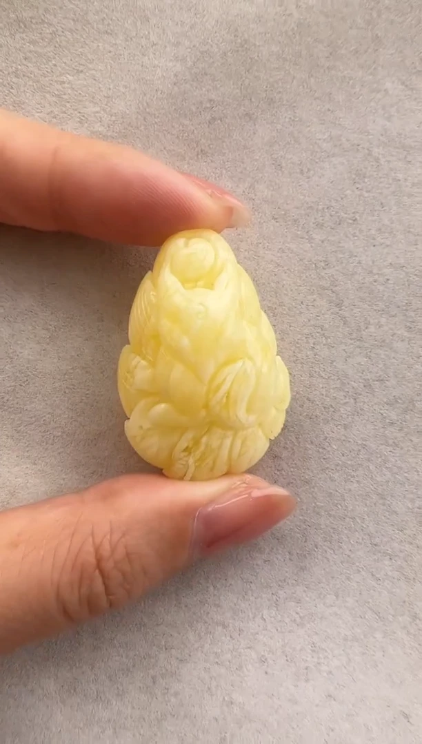 【闪购商品】琥珀裸石未镶嵌10211135-吊坠